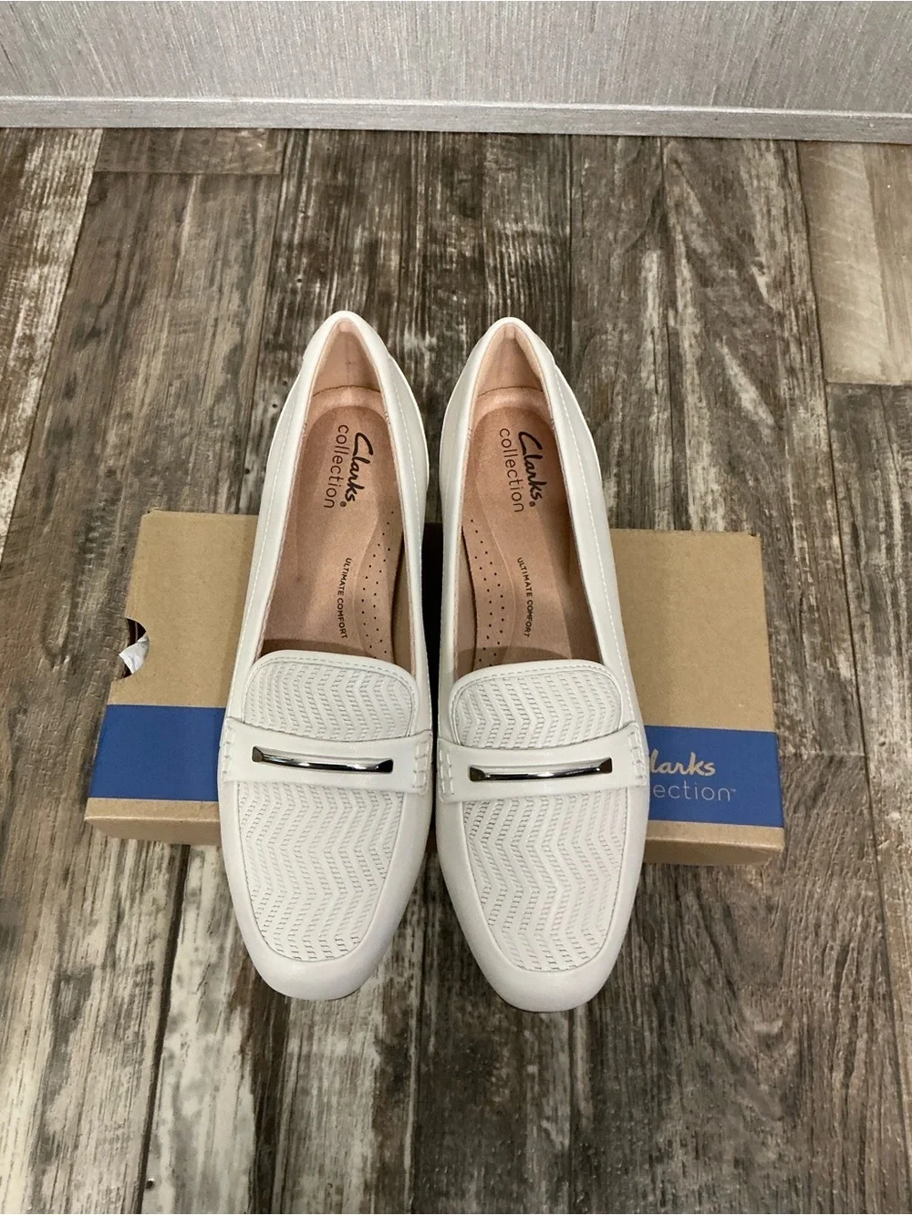 Clarks refined leather
